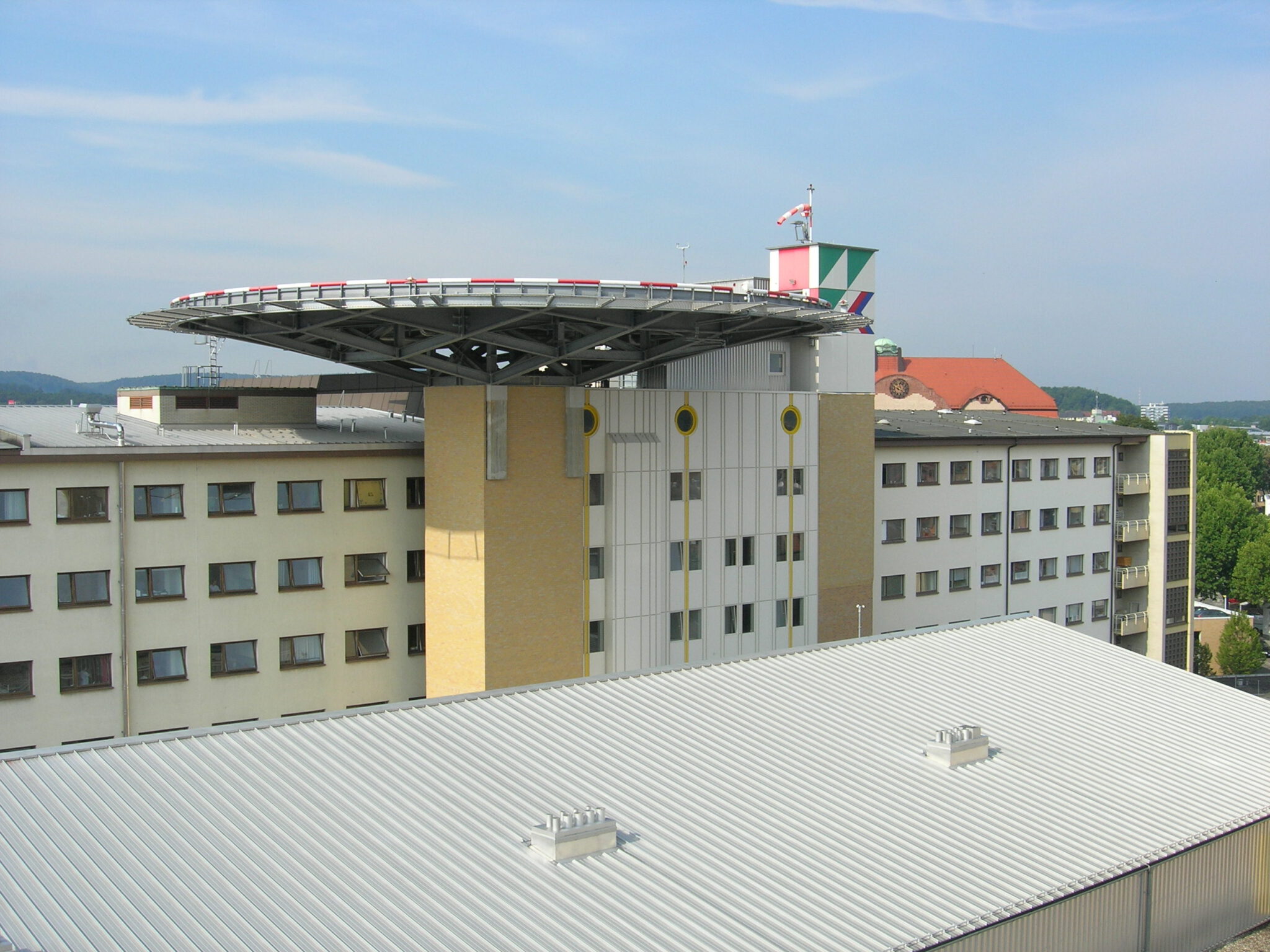 WestpfalzKlinikum Kaiserslautern, Hs. 7 mit Hubschrauberlandeplattform